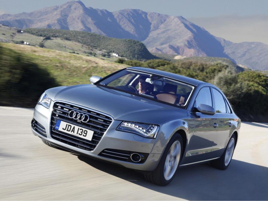  Audi A8 4.2 FSI Quattro (D4) 2010 года  (UK) (фото 2 из 3)